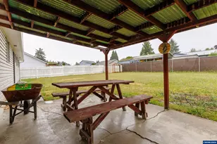 1210 Riverbend Rd NW, Salem, OR 97304 - Photo 26