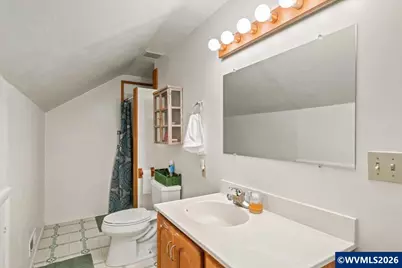 90 E B St, Halsey, OR 97348 - Photo 32