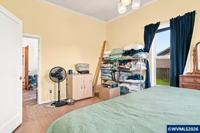 90 E B St, Halsey, OR 97348 - Photo 18