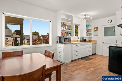 90 E B St, Halsey, OR 97348 - Photo 10