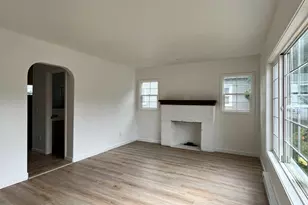 911 Jq Adams St, Oregon City, OR 97045 - Photo 2