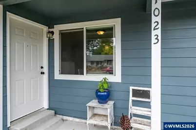 1023 Josephine St E, Monmouth, OR 97361 - Photo 2