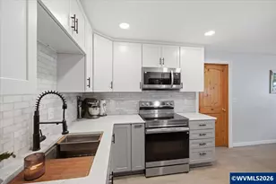 1023 Josephine St E, Monmouth, OR 97361 - Photo 10