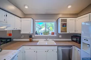 3126 La Costa Lp S, Salem, OR 97302 - Photo 8