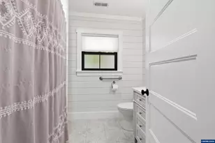 5801 NE Abbey Rd, Carlton, OR 97111 - Photo 18