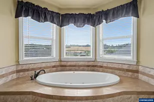 1695 Titan Dr NW, Salem, OR 97304 - Photo 30