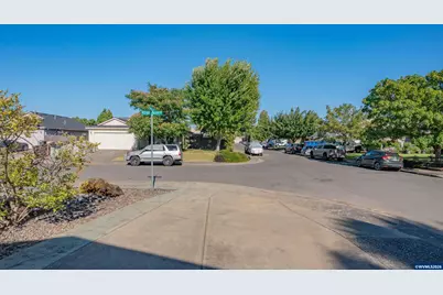 2670 Edgemont St SE, Albany, OR 97322 - Photo 30