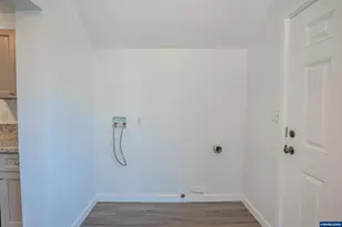 127 S Williams St, Lebanon, OR 97355 - Photo 26