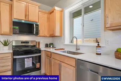 221 NW Royal Av, Dallas, OR 97338 - Photo 12