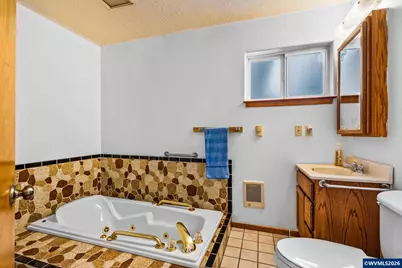 40637 Shoreline Dr, Lyons, OR 97358 - Photo 14