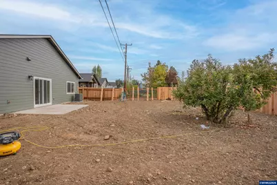 4517 Live Oak St, Sweet Home, OR 97386 - Photo 2