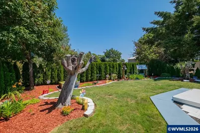 300 SE Lacreole #212 Dr, Dallas, OR 97338 - Photo 36
