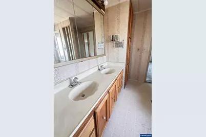 5422 Portland Rd NE #129, Salem, OR 97305 - Photo 20