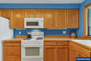 1510 Madras St SE, Salem, OR 97306 - Photo 8