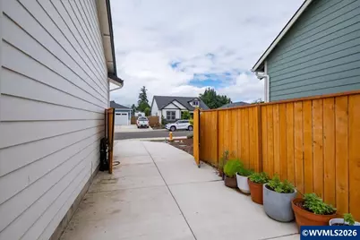 1455 Broadway Av N, Monmouth, OR 97361 - Photo 40