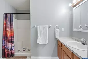 400 Hickory Ct, Lyons, OR 97358 - Photo 24