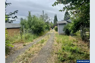 1551 SW Ellis St, Dallas, OR 97338 - Photo 16