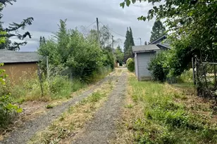 1551 SW Ellis St, Dallas, OR 97338 - Photo 16