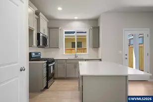 7426 SE Berg Dr, Corvallis, OR 97330 - Photo 14