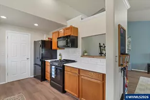 585 NW Marshall St, Dallas, OR 97338 - Photo 18