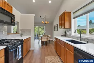 585 NW Marshall St, Dallas, OR 97338 - Photo 20