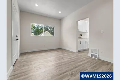 260 20th St SE, Salem, OR 97301 - Photo 8