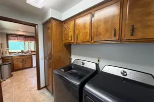 1866 Woodstock Cir NW, Salem, OR 97304 - Photo 10
