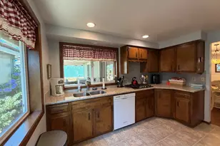 1866 Woodstock Cir NW, Salem, OR 97304 - Photo 8