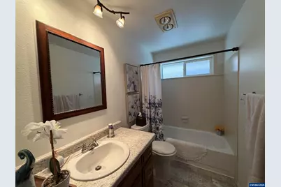 1866 Woodstock Cir NW, Salem, OR 97304 - Photo 18