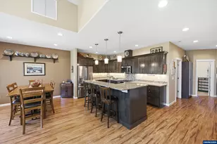 1589 SE Loganberry St, Dallas, OR 97338 - Photo 14