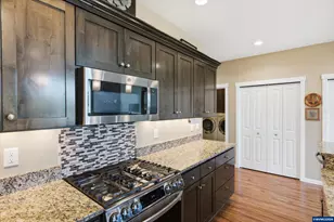 1589 SE Loganberry St, Dallas, OR 97338 - Photo 16