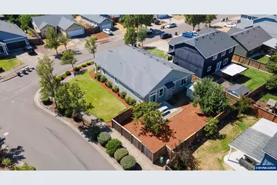 211 Claremont St NE, Albany, OR 97322 - Photo 4
