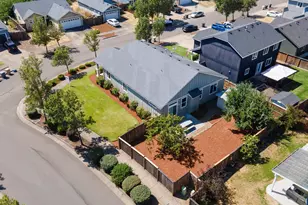 211 Claremont St NE, Albany, OR 97322 - Photo 4