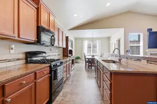 2663 Red Oak St NW, Albany, OR 97321 - Photo 12