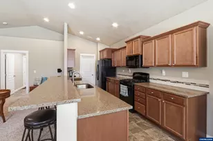 2663 Red Oak St NW, Albany, OR 97321 - Photo 10