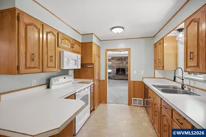 940 Oak Ter, Sweet Home, OR 97386 - Photo 20