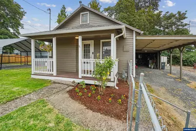 1719 Tamarack St, Sweet Home, OR 97386 - Photo 1