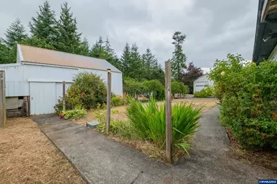 9075 Fort Hill Rd, Willamina, OR 97396 - Photo 32