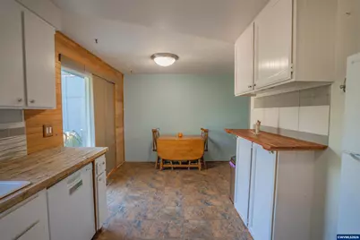 265 S 7th St, Jefferson, OR 97352 - Photo 6