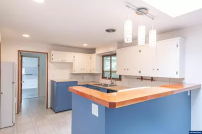 2420 Pine Ln SE, Albany, OR 97322 - Photo 6