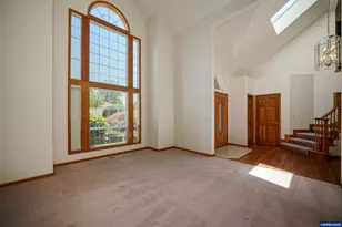 2220 Park Ter NW, Albany, OR 97321 - Photo 8