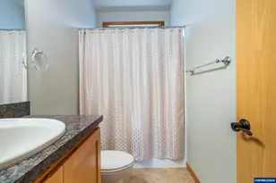 2030 Lakeland Way, Eugene, OR 97408 - Photo 18