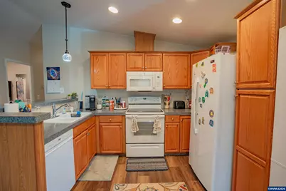 3200 Oak Terrace #3 Dr, Lebanon, OR 97355 - Photo 4
