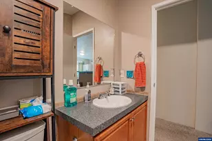 3200 Oak Terrace Dr, Lebanon, OR 97355 - Photo 20