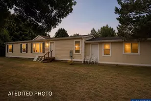 229 N Main St, Coos Bay, OR 97420 - Photo 2