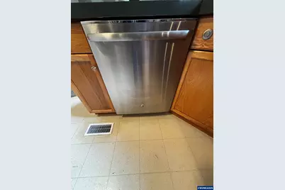 229 N Main St, Coos Bay, OR 97420 - Photo 10