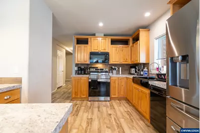 5270 NE Crystal St, Salem, OR 97305 - Photo 8