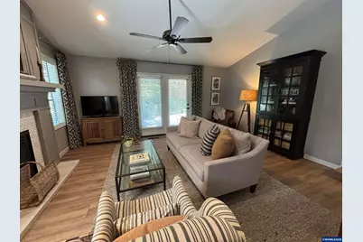 1750 Cinnamon Hill Dr SE, Salem, OR 97306 - Photo 10