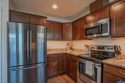 323 Shannon Pl, Lebanon, OR 97355 - Photo 8