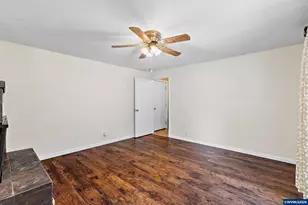 3825 Stephens St NE, Salem, OR 97305 - Photo 10